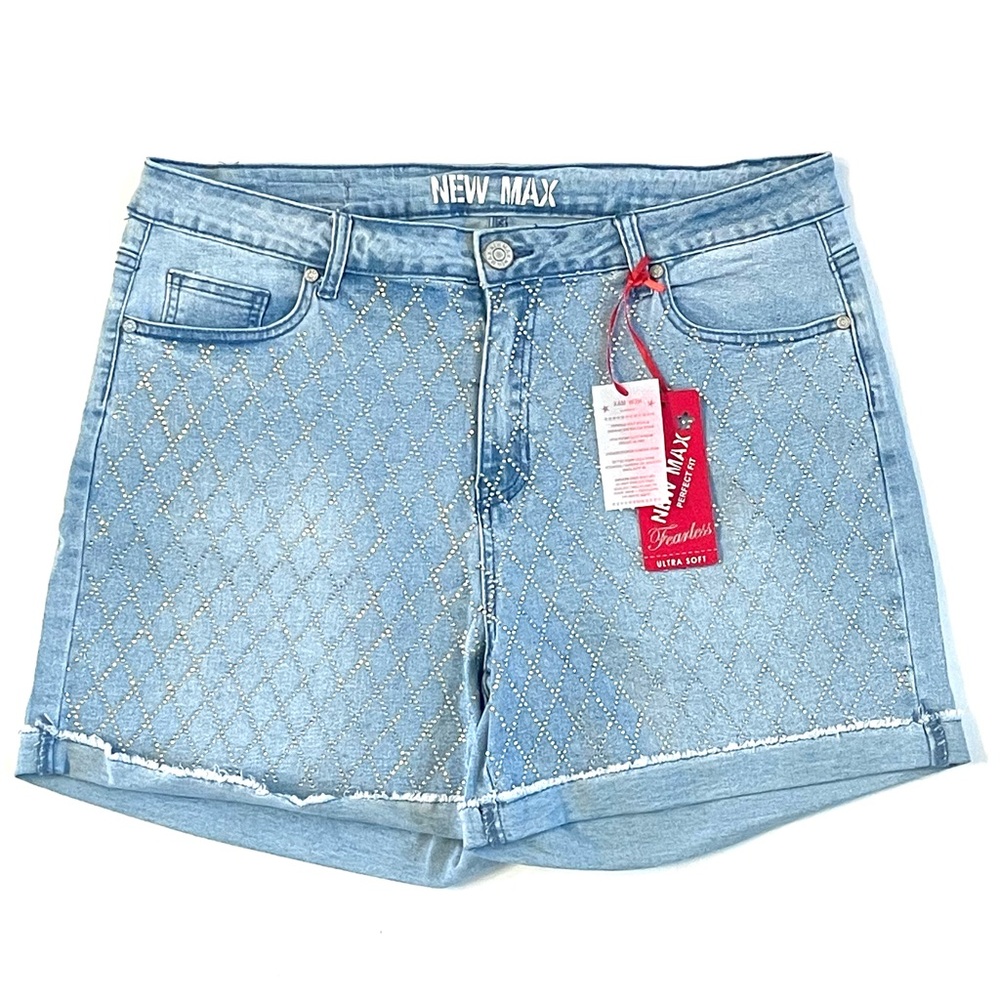 NEW MAX Denim Jean Shorts Women's SIZE 18 Light Blue Crystals Bling Stretch NWT
